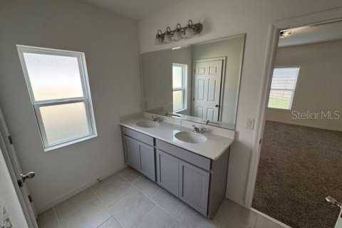 House in Haines City, Florida 3 bedrooms, 150.87 sq.m. № 2211288 - photo 13