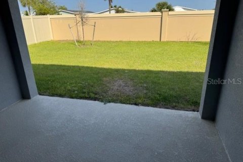 House in Haines City, Florida 3 bedrooms, 150.87 sq.m. № 2211288 - photo 5