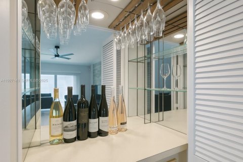 Casa en venta en Miami, Florida, 4 dormitorios, 167.13 m2 № 1986828 - foto 5