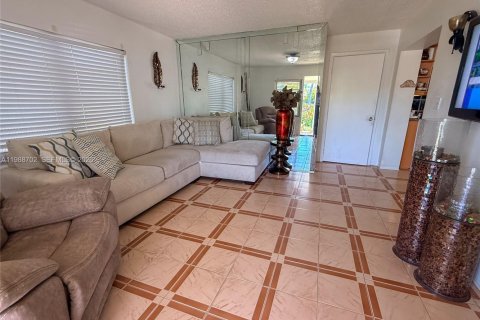 Купить виллу или дом в Майами, Флорида 3 спальни, 131.74м2, № 2051665 - фото 8