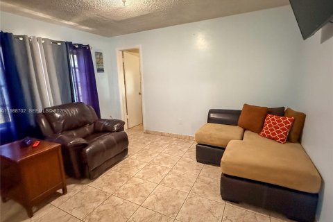 Купить виллу или дом в Майами, Флорида 3 спальни, 131.74м2, № 2051665 - фото 13