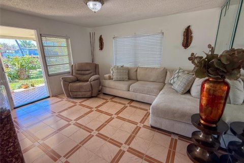 Купить виллу или дом в Майами, Флорида 3 спальни, 131.74м2, № 2051665 - фото 7