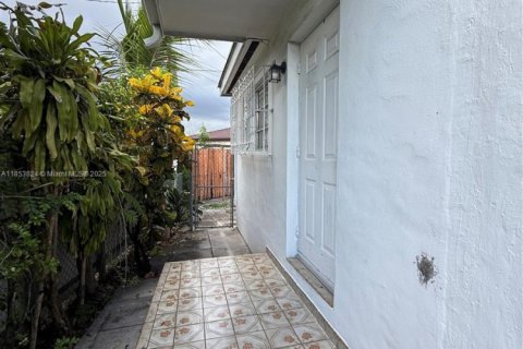 Купить виллу или дом в Майами, Флорида 4 спальни, 146.79м2, № 1978139 - фото 16