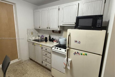 Купить виллу или дом в Майами, Флорида 4 спальни, 146.79м2, № 1978139 - фото 15