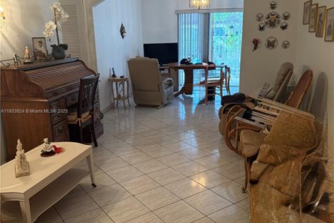 Купить виллу или дом в Майами, Флорида 4 спальни, 146.79м2, № 1978139 - фото 25