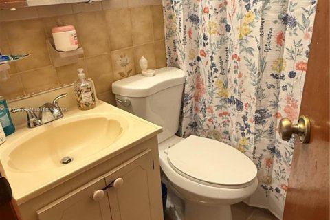 Купить виллу или дом в Майами, Флорида 4 спальни, 146.79м2, № 1978139 - фото 19