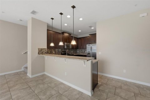 Adosado en venta en Winter Garden, Florida, 3 dormitorios, 171.31 m2 № 2315123 - foto 5