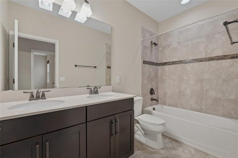 Adosado en venta en Winter Garden, Florida, 3 dormitorios, 171.31 m2 № 2315123 - foto 15