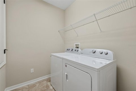 Adosado en venta en Winter Garden, Florida, 3 dormitorios, 171.31 m2 № 2315123 - foto 16