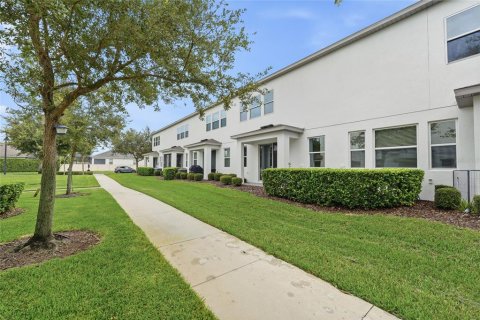 Adosado en venta en Winter Garden, Florida, 3 dormitorios, 171.31 m2 № 2315123 - foto 19