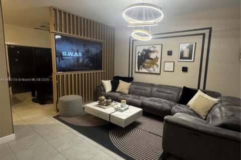 Adosado en venta en Homestead, Florida, 3 dormitorios, 123.65 m2 № 1931187 - foto 3