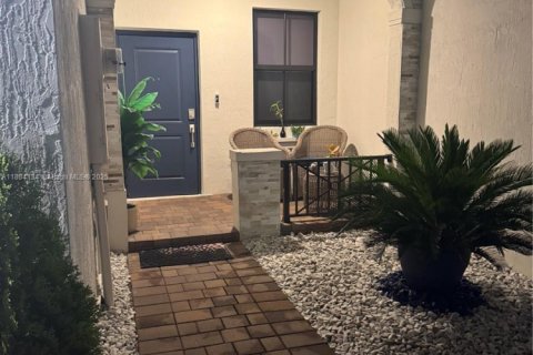 Adosado en venta en Homestead, Florida, 3 dormitorios, 123.65 m2 № 1931187 - foto 1