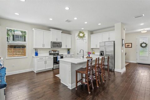 House in Lakeland, Florida 4 bedrooms, 211.07 sq.m. № 2195641 - photo 15
