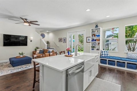 House in Lakeland, Florida 4 bedrooms, 211.07 sq.m. № 2195641 - photo 18