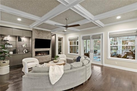 House in Tampa, Florida 5 bedrooms, 481.7 sq.m. № 2223433 - photo 6
