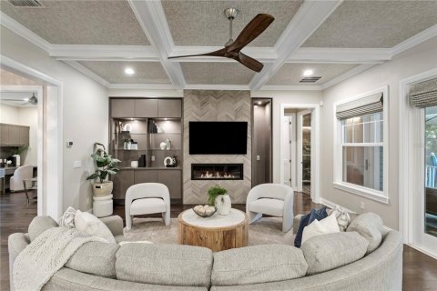 House in Tampa, Florida 5 bedrooms, 481.7 sq.m. № 2223433 - photo 7