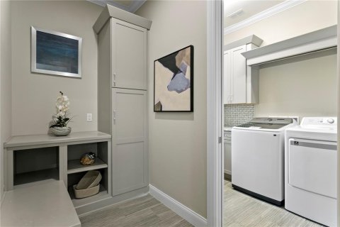 House in Tampa, Florida 5 bedrooms, 481.7 sq.m. № 2223433 - photo 18