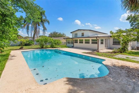 House in Maitland, Florida 4 bedrooms, 171.4 sq.m. № 1851389 - photo 6