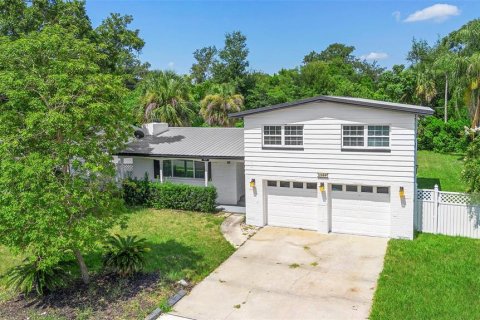 House in Maitland, Florida 4 bedrooms, 171.4 sq.m. № 1851389 - photo 3