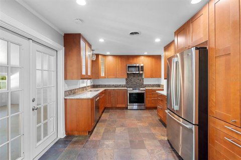 House in Maitland, Florida 4 bedrooms, 171.4 sq.m. № 1851389 - photo 15