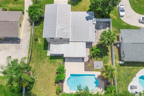 House in Maitland, Florida 4 bedrooms, 171.4 sq.m. № 1851389 - photo 11