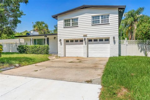 House in Maitland, Florida 4 bedrooms, 171.4 sq.m. № 1851389 - photo 9