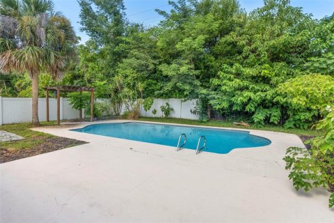 House in Maitland, Florida 4 bedrooms, 171.4 sq.m. № 1851389 - photo 13
