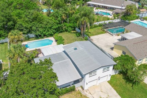 House in Maitland, Florida 4 bedrooms, 171.4 sq.m. № 1851389 - photo 8