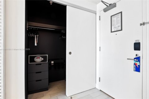 Condominio en venta en Fort Lauderdale, Florida, 2 dormitorios, 109.25 m2 № 1978379 - foto 30