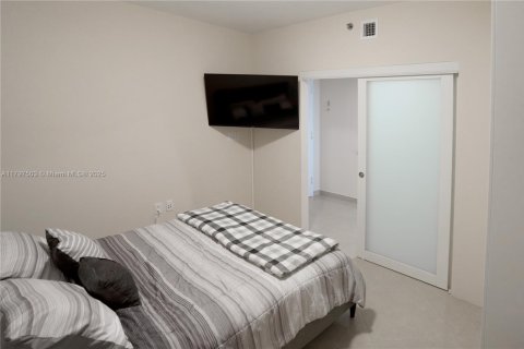 Copropriété à louer à Hallandale Beach, Floride: 2 chambres, 144.37 m2 № 1888934 - photo 17