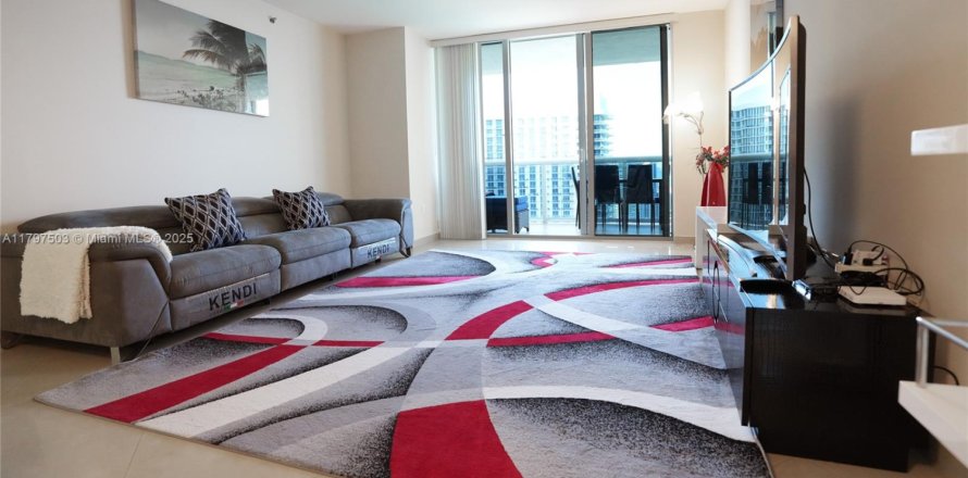 Condo à Hallandale Beach, Floride, 2 chambres  № 1888934