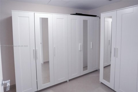 Copropriété à louer à Hallandale Beach, Floride: 2 chambres, 144.37 m2 № 1888934 - photo 22
