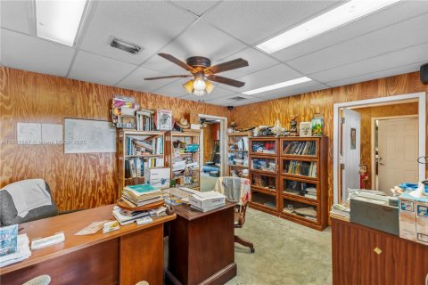 Commercial property in Davie, Florida № 1937799 - photo 17