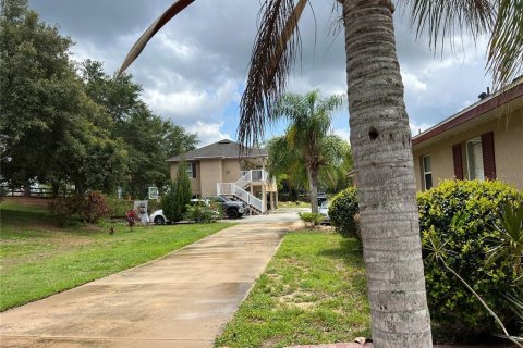 House in Clermont, Florida 5 bedrooms, 351.82 sq.m. № 1769913 - photo 6