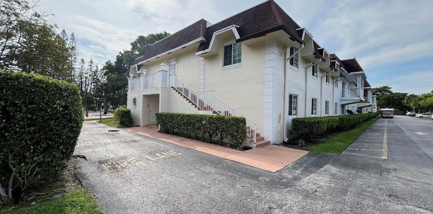 Condo in Deerfield Beach, Florida, 2 bedrooms  № 2253247