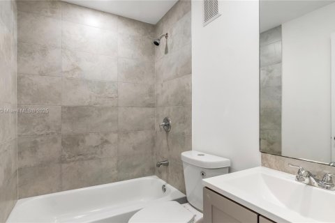 Купить таунхаус в Мирамар, Флорида 3 спальни, 135.82м2, № 2023204 - фото 13