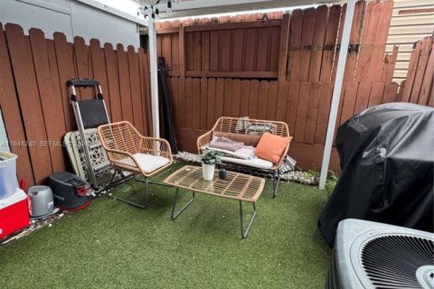 Condominio en venta en Sweetwater, Florida, 2 dormitorios, 95.88 m2 № 2004210 - foto 9