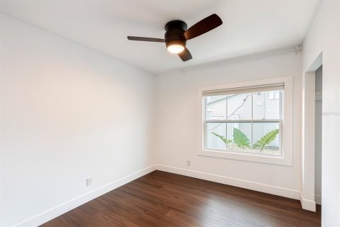 House in Saint Petersburg, Florida 2 bedrooms, 57.23 sq.m. № 1853710 - photo 12