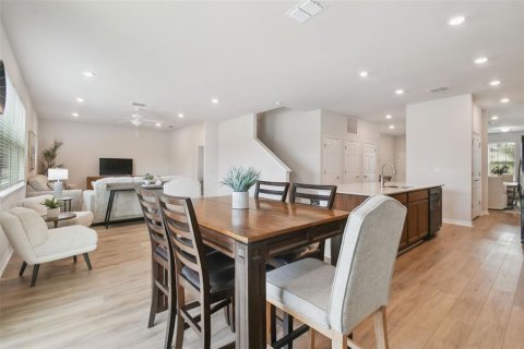 Casa en venta en Wesley Chapel, Florida, 4 dormitorios, 299.33 m2 № 1845159 - foto 2