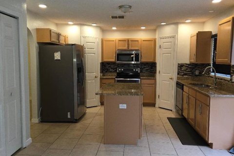 Casa en alquiler en Poinciana, Florida, 4 dormitorios, 206.61 m2 № 1912074 - foto 9