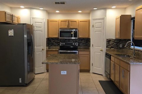 Casa en alquiler en Poinciana, Florida, 4 dormitorios, 206.61 m2 № 1912074 - foto 8