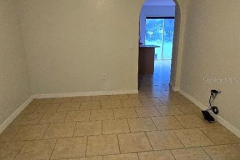Casa en alquiler en Poinciana, Florida, 4 dormitorios, 206.61 m2 № 1912074 - foto 11
