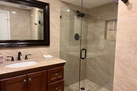 Снять в аренду кондоминиум в Уэстон, Флорида 2 спальни, 114.73м2, № 2065241 - фото 13