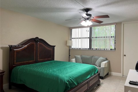 Снять в аренду кондоминиум в Уэстон, Флорида 2 спальни, 114.73м2, № 2065241 - фото 24