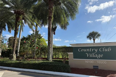 Снять в аренду кондоминиум в Уэстон, Флорида 2 спальни, 114.73м2, № 2065241 - фото 26