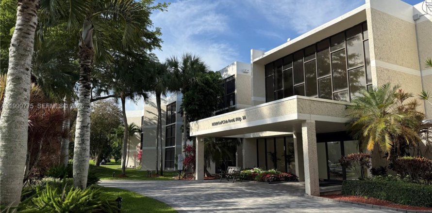 Кондоминиум с 2 спальнями в Уэстон, Флорида № 2065241