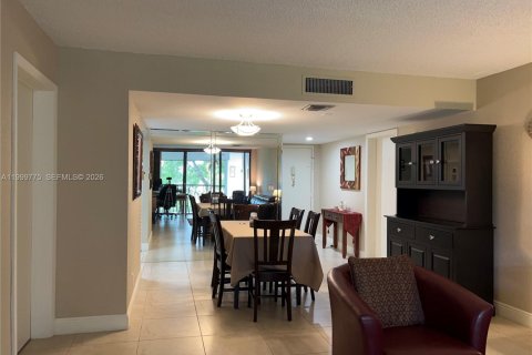 Снять в аренду кондоминиум в Уэстон, Флорида 2 спальни, 114.73м2, № 2065241 - фото 10