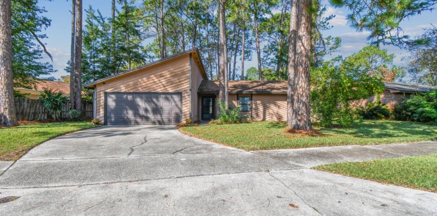 House in Jacksonville, Florida 3 bedrooms, 137.87 sq.m. № 818029