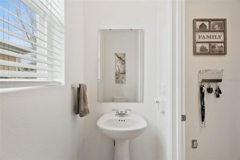 Villa ou maison à vendre à Kissimmee, Floride: 4 chambres, 196.95 m2 № 2210181 - photo 16