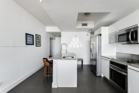 Condominio en venta en Miami, Florida, 2 dormitorios, 112.23 m2 № 1973713 - foto 3